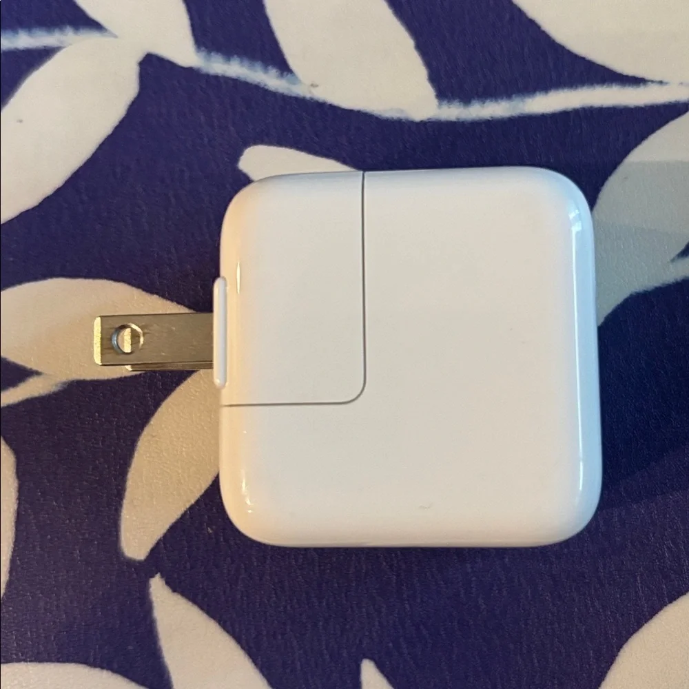 🔌 Apple 12W USB Power Adapter A1401 – Fast Charging for iPhone/iPad